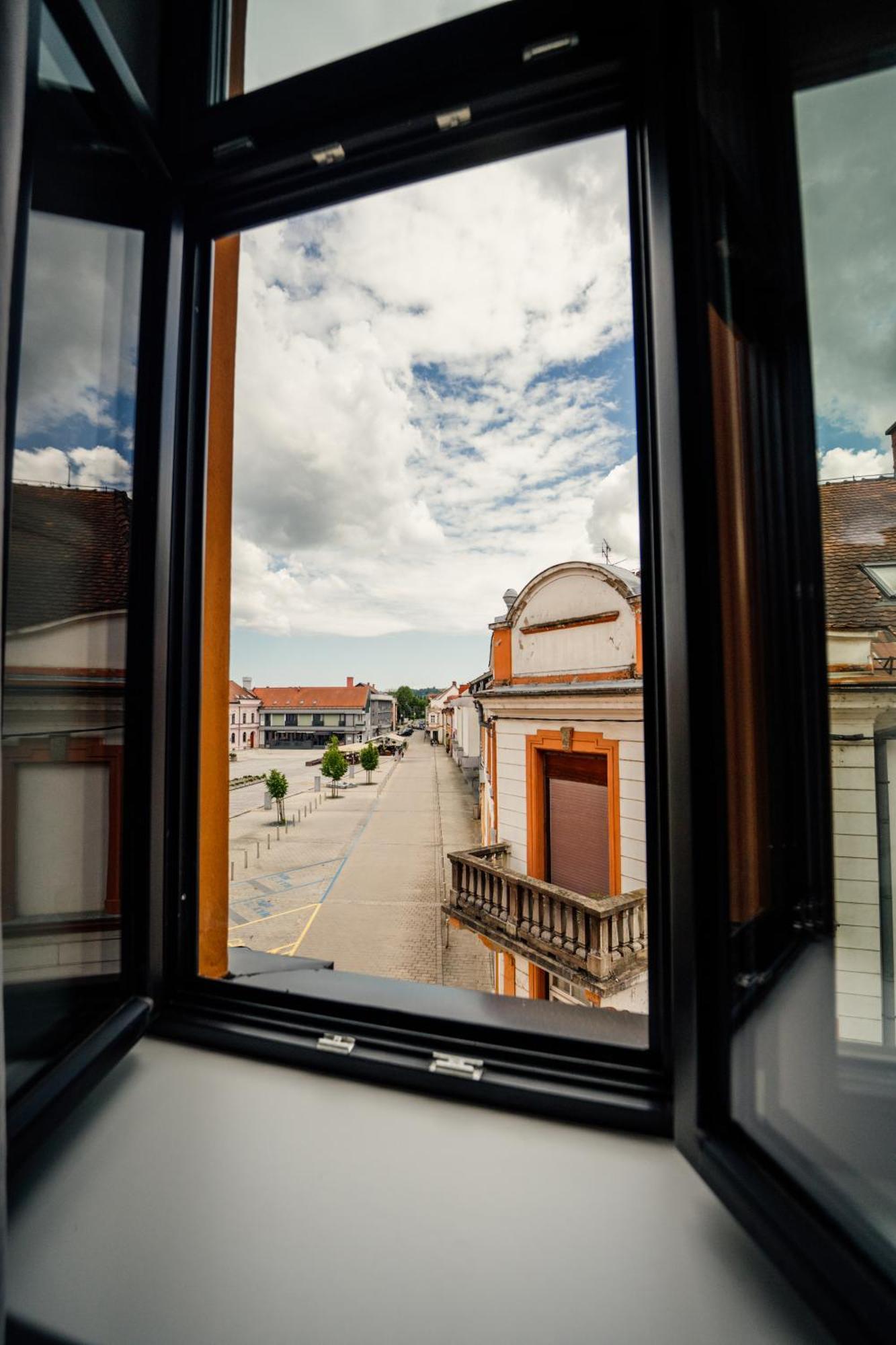 Grand Central Ljutomer Exterior photo
